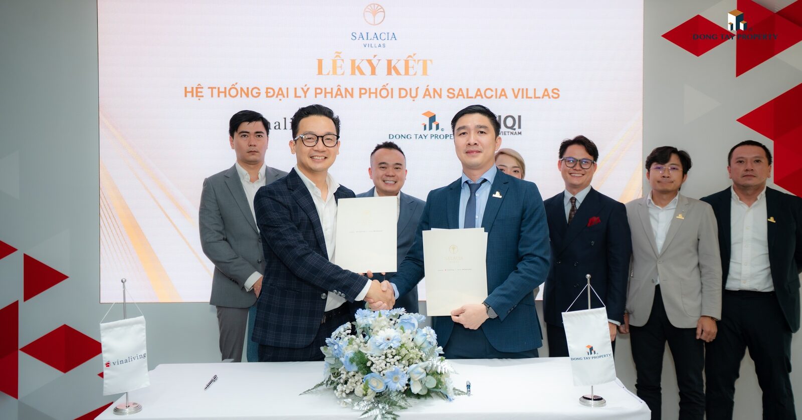 Hàng trăm khách hàng đến tham quan dự án ven sông D'Lusso Quận 2 - Đông Tây Property